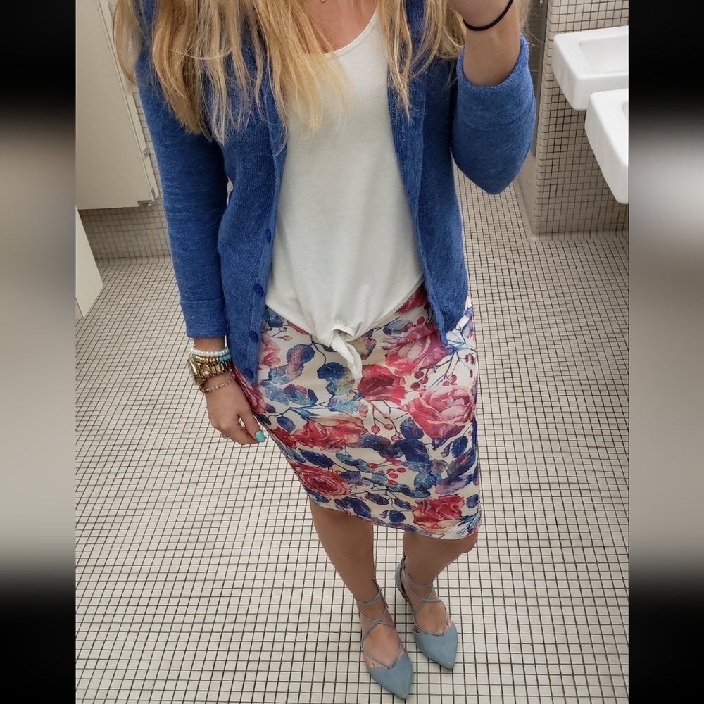 Cardigan - Picture 6 of 7